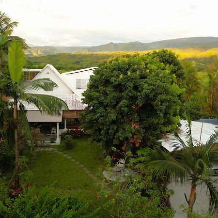 Le Medinilla Bed & Breakfast Bras-Panon Bagian luar foto