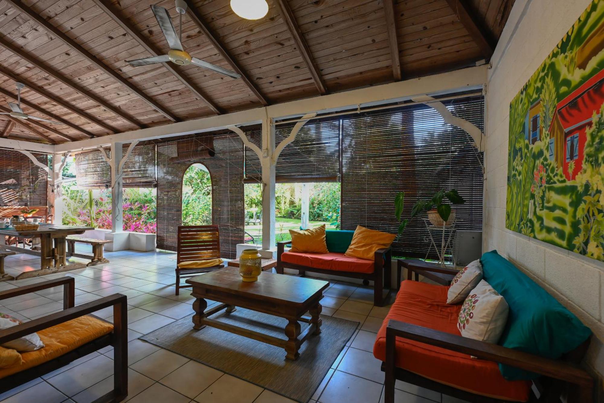 Le Medinilla Bed & Breakfast Bras-Panon Bagian luar foto